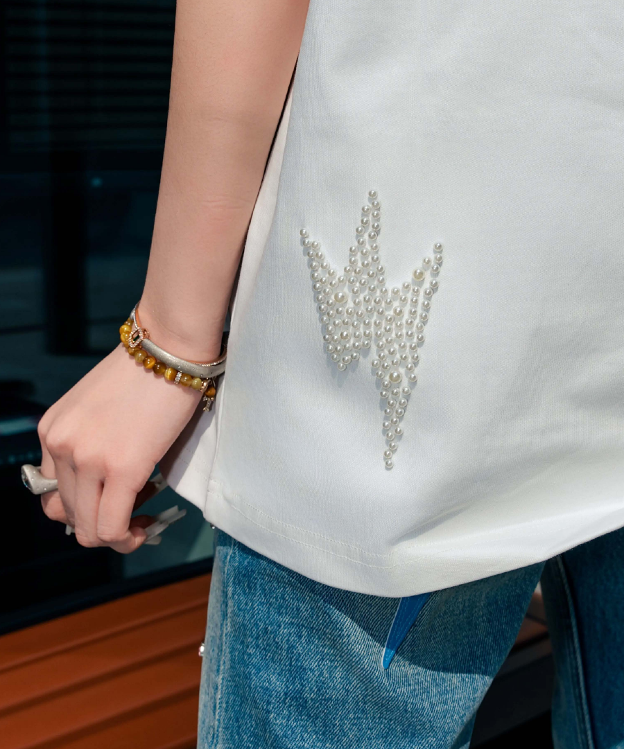 Unisex Pearl Decor Tee