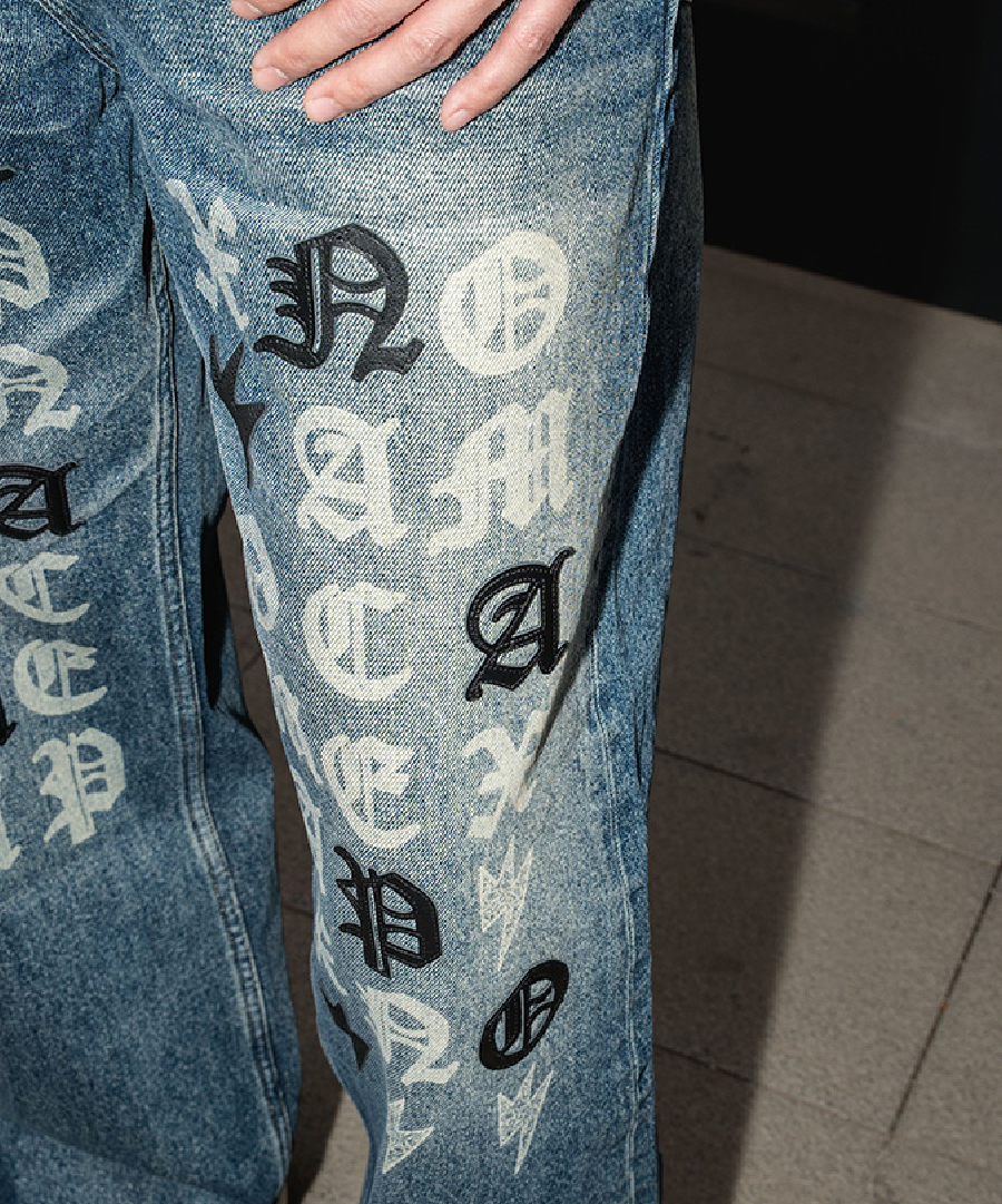 Unisex Logo Print Jeans Vintage Wash